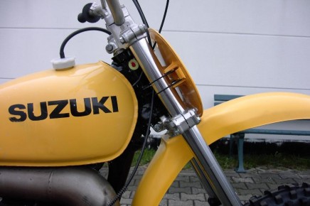 1975 Suzuki RN400
